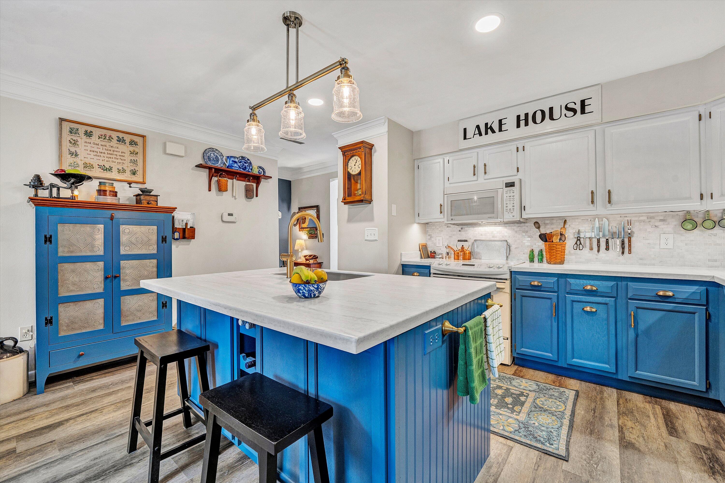 54 Windlass Pointe Drive Moneta, VA 24121 - Photo 10 of 46 09-SGP-19