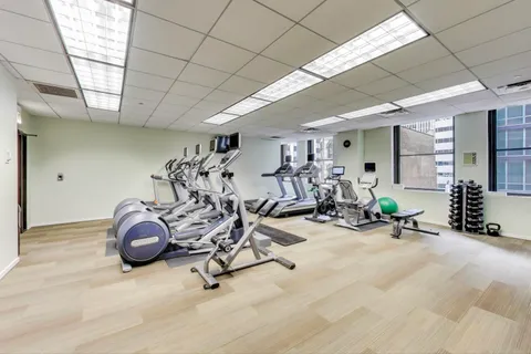 $275,000 | 208 West Washington Street, Unit 1913, Chicago, IL 60606