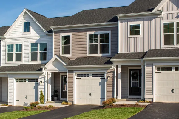 $369,000 | 204 Scarlet Maple Lane, Unit 82, Bridgewater, VA 22812