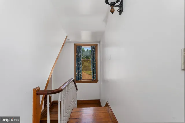 a view of an outdoor space