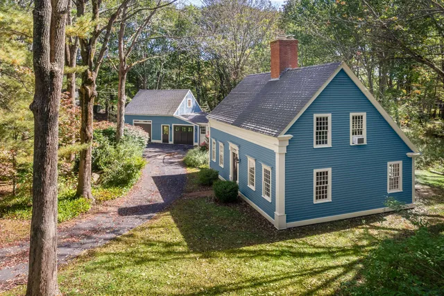 $1,695,000 | 147 River Road, York, ME 03902