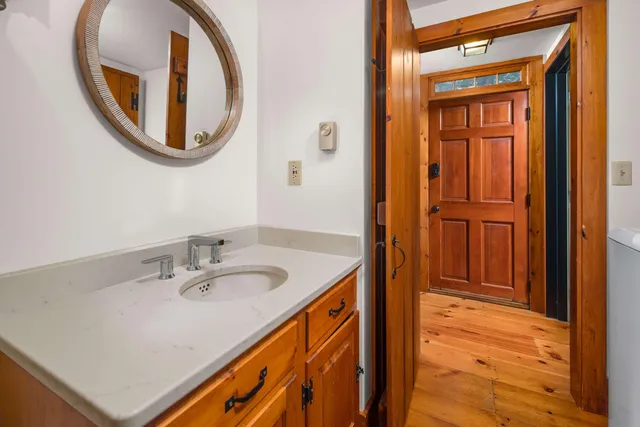 $1,695,000 | 147 River Road, York, ME 03902