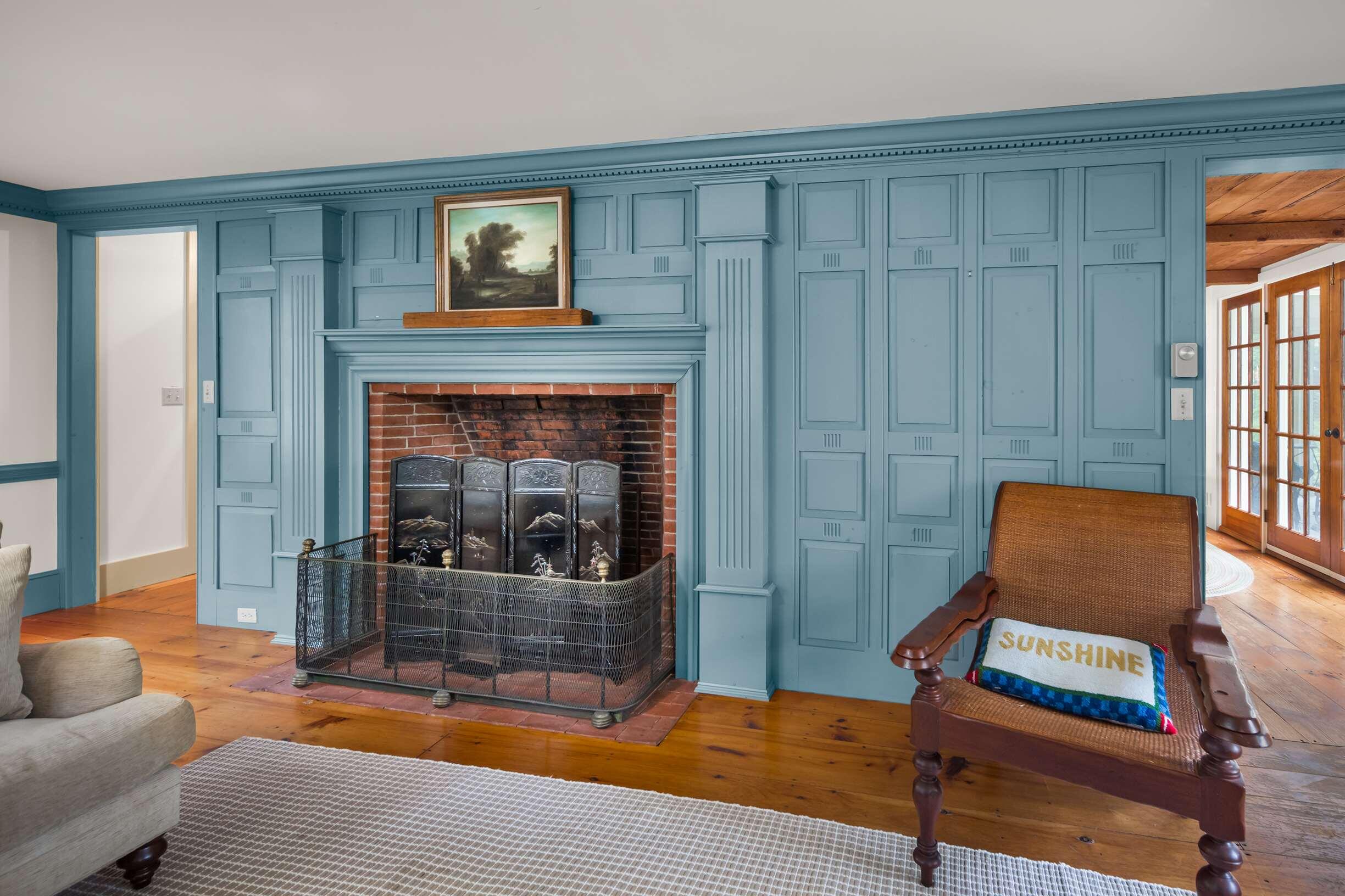 147 River Road York, ME 03902 - Photo 21 of 32 24-Family Room-2