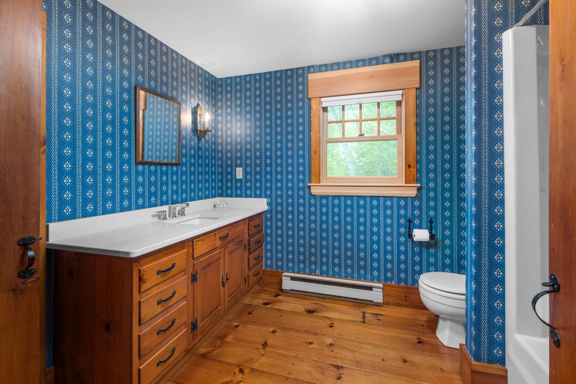 147 River Road York, ME 03902 - Photo 25 of 32 29-Bathroom 2