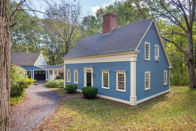 $1,695,000 | 147 River Road, York, ME 03902