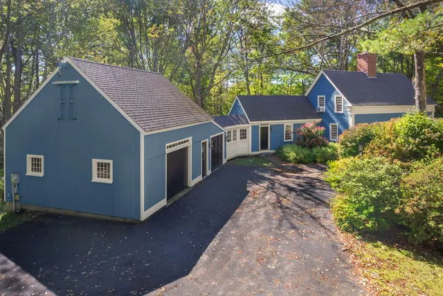 $1,695,000 | 147 River Road, York, ME 03902