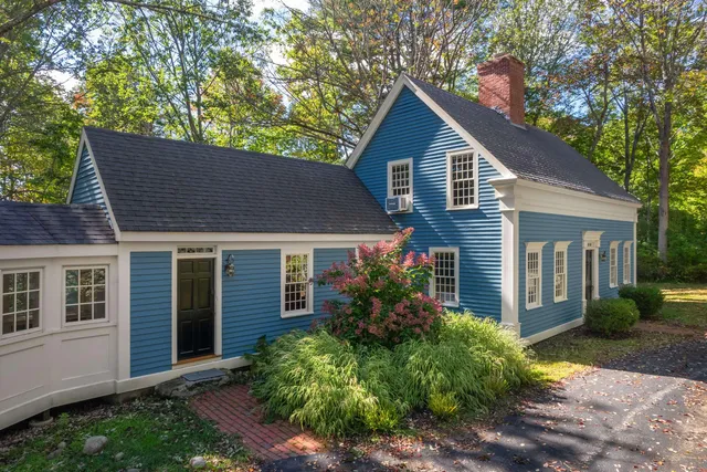 $1,695,000 | 147 River Road, York, ME 03902