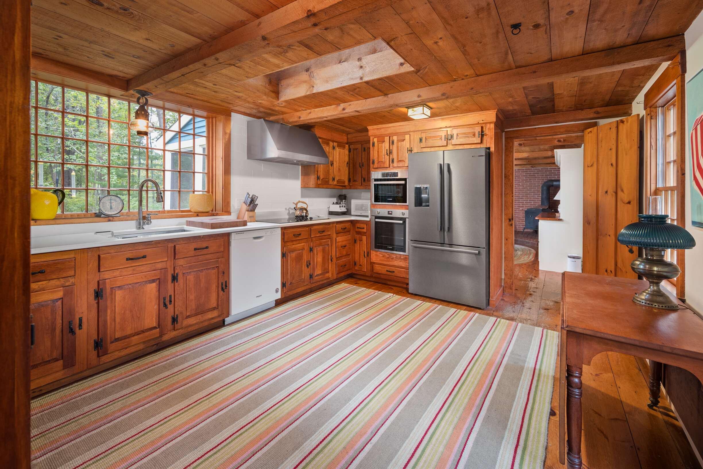 147 River Road York, ME 03902 - Photo 6 of 32 11-Kitchen