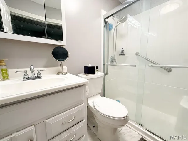 $340,000 | 6 Fair Oaks Drive, Hannibal, MO 63401