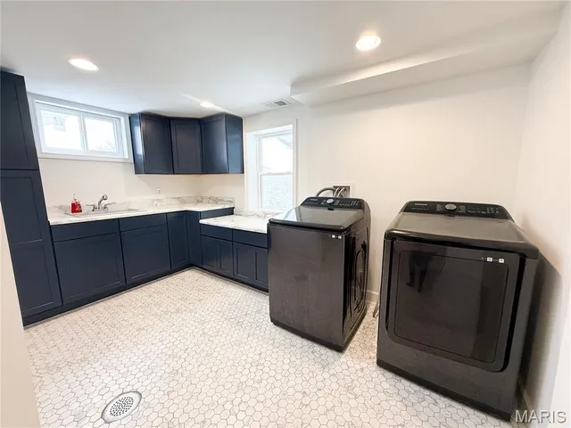 $340,000 | 6 Fair Oaks Drive, Hannibal, MO 63401