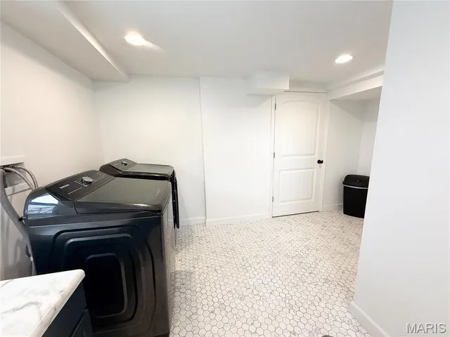 $340,000 | 6 Fair Oaks Drive, Hannibal, MO 63401