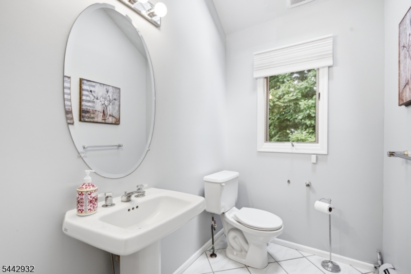 37 Continental Road Morris Plains, NJ 07950 - Photo 15 of 42
