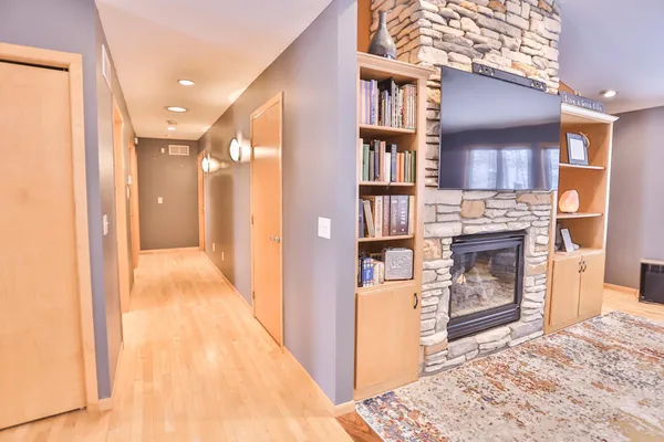 $645,000 | W10439 880th Avenue, River Falls, WI 54022