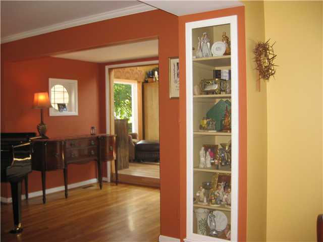 2735 York Road Columbus, OH 43221 - Photo 8 of 24