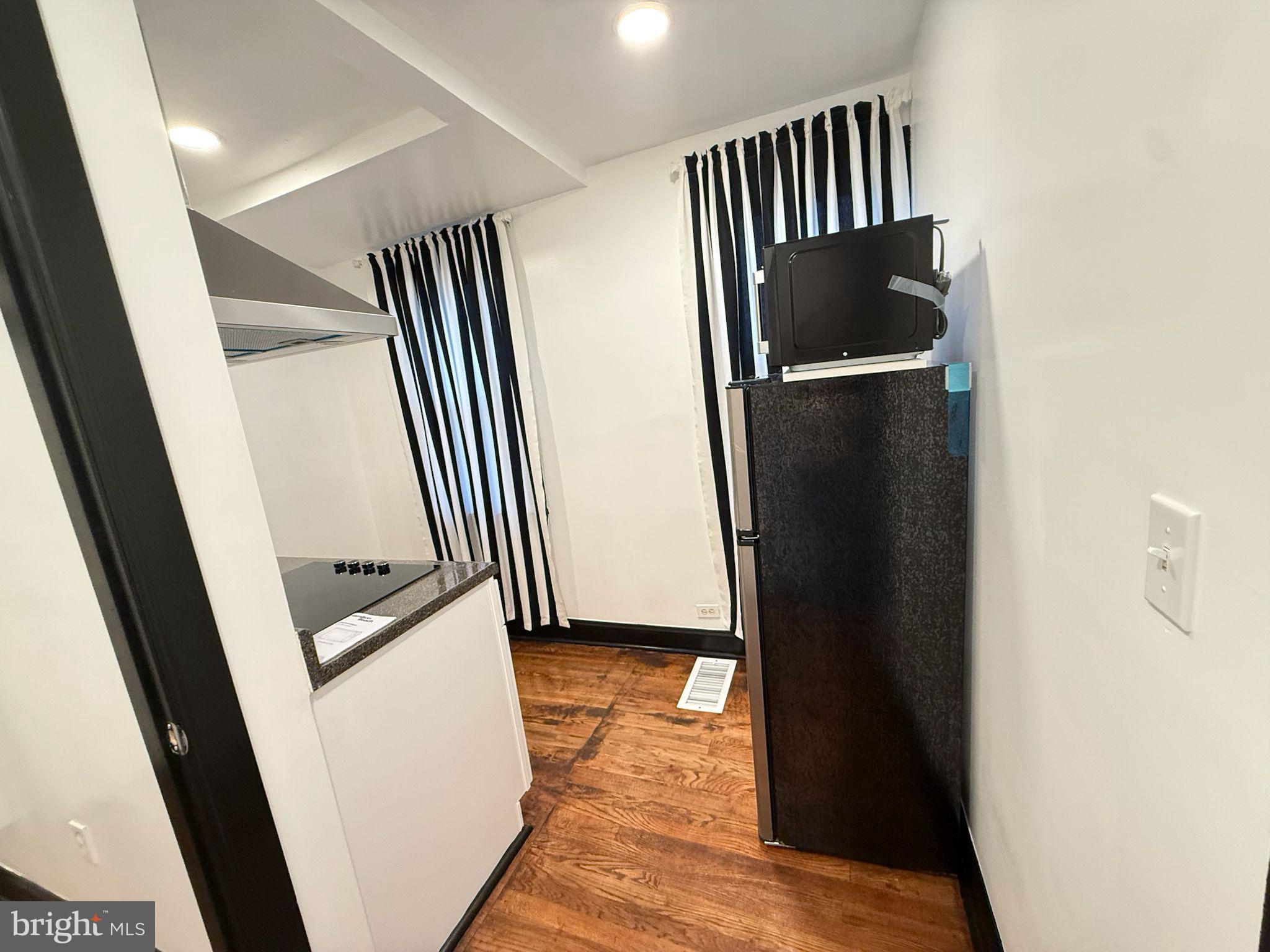 412 Center Avenue, Unit 1 Runnemede, NJ 08078 - Photo 5 of 10