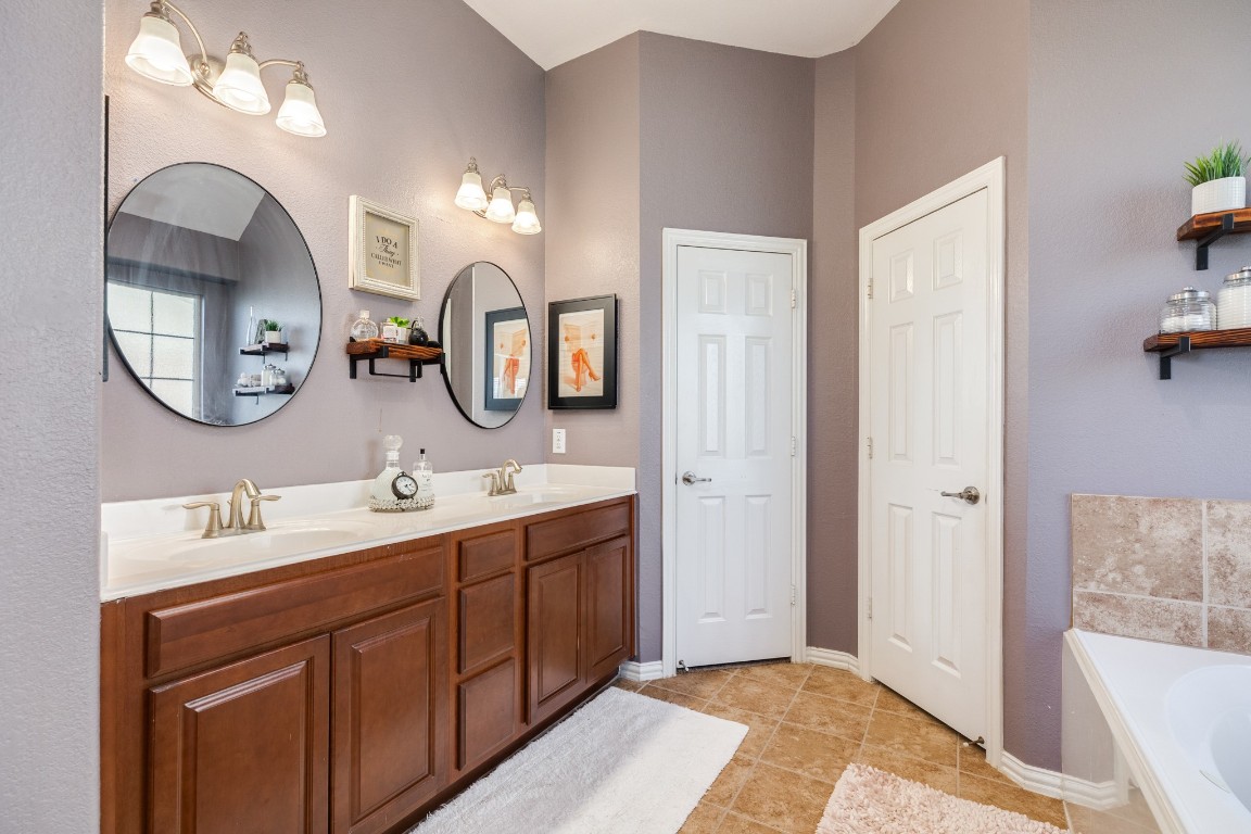 13805 Bright Canyon Lane Rosharon, TX 77583 - Photo 22 of 33