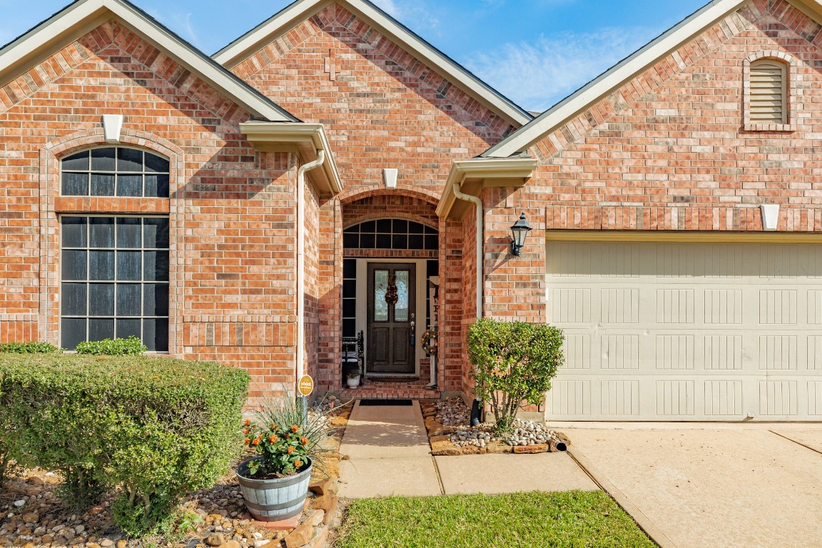 13805 Bright Canyon Lane Rosharon, TX 77583 - Photo 8 of 33