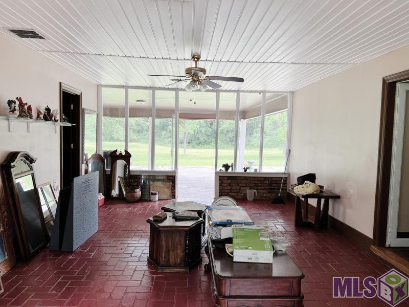 7747 Barbara Cohn Place Baton Rouge, LA 70811 - Photo 15 of 27 Sunroom