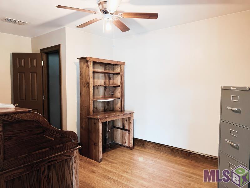 7747 Barbara Cohn Place Baton Rouge, LA 70811 - Photo 16 of 27 Bonus with half bath