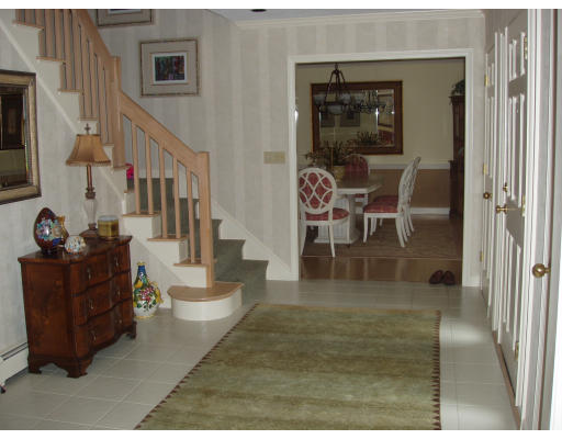 65 Canavan Circle Needham, MA 02492 - Photo 8 of 15 Gallery Image 8