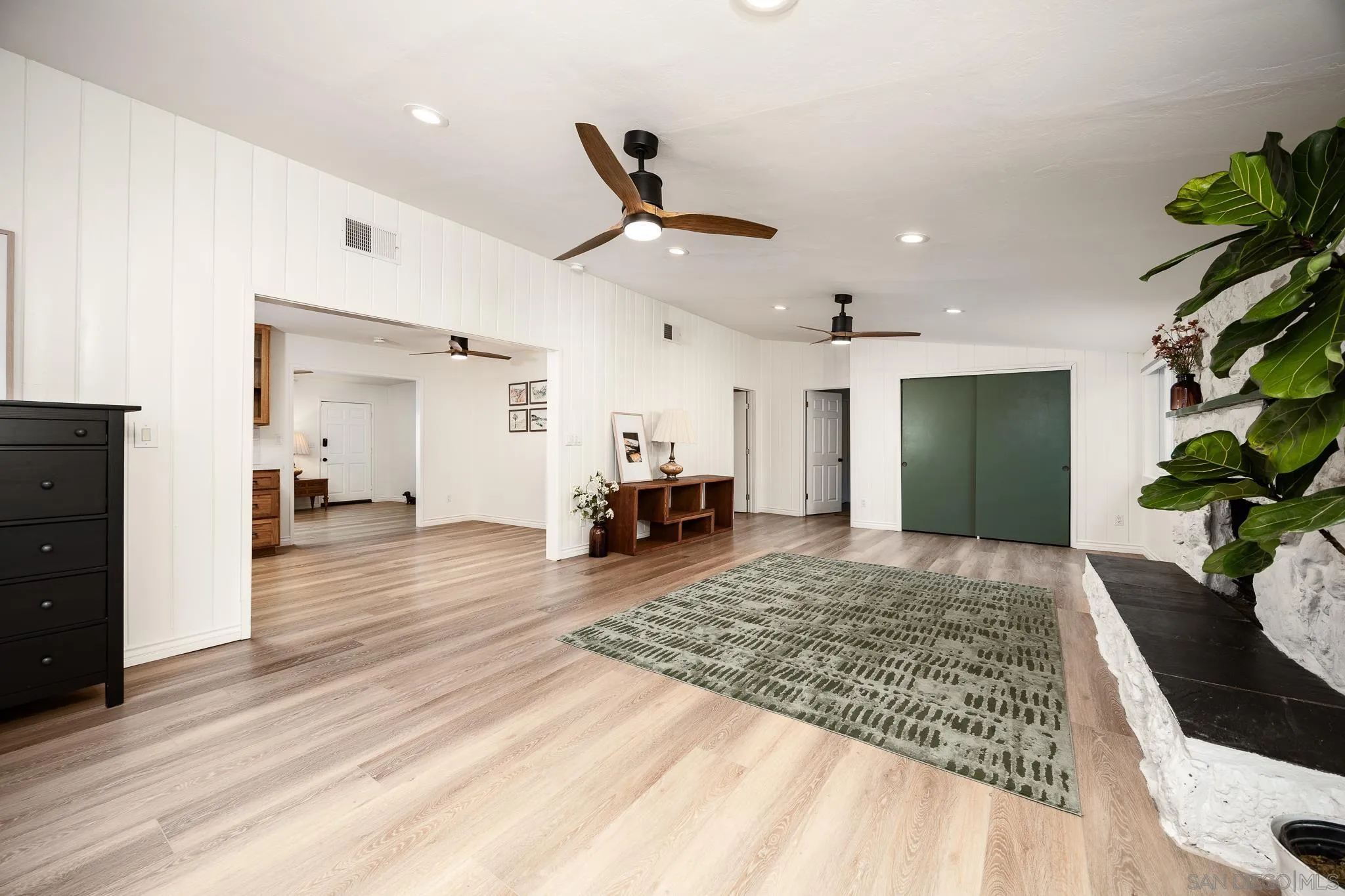9728 Abbeywood Road Santee, CA 92071 - Photo 14 of 42 Gallery Image 14
