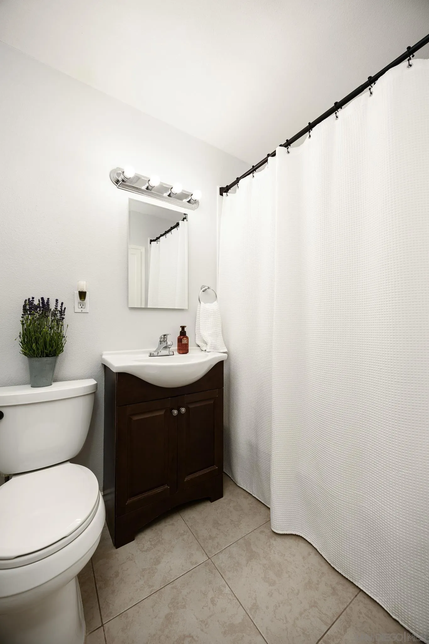 9728 Abbeywood Road Santee, CA 92071 - Photo 23 of 42 Gallery Image 23