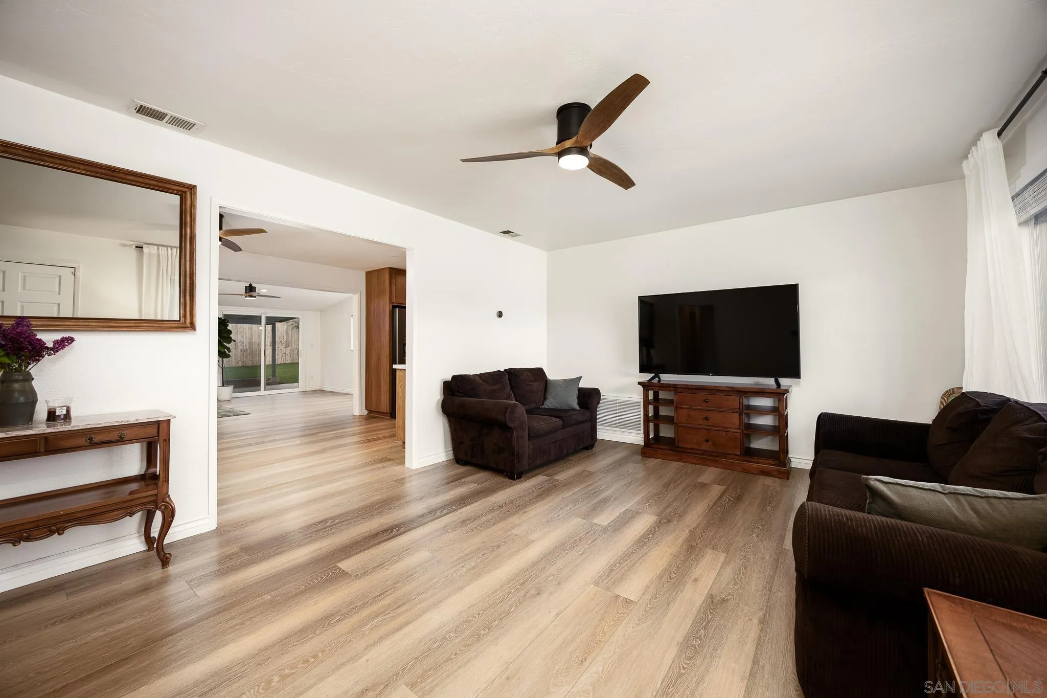 9728 Abbeywood Road Santee, CA 92071 - Photo 6 of 42 Gallery Image 6