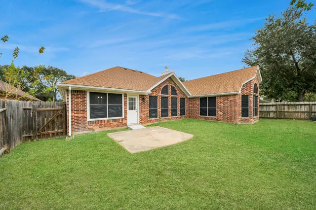 $2,295 | 16243 April Ridge Drive, Houston, TX 77083