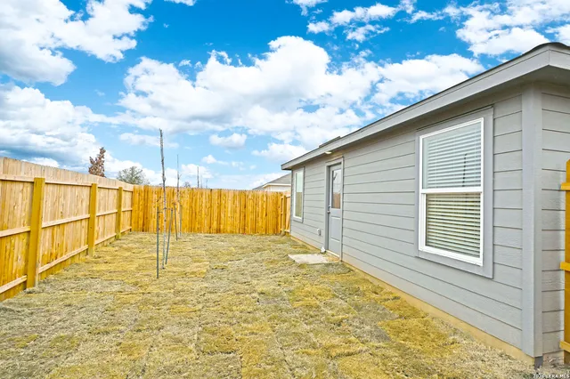 $1,495 | 14709 Mudstone, Elmendorf, TX 78112