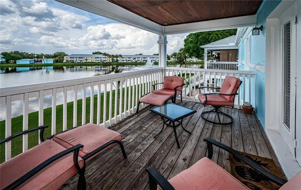 $1,900 | 149 Sea Horse Drive Southeast, Unit H, St. Petersburg, FL 33705