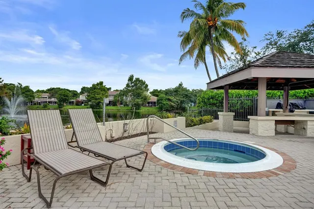 a view of a tennis court