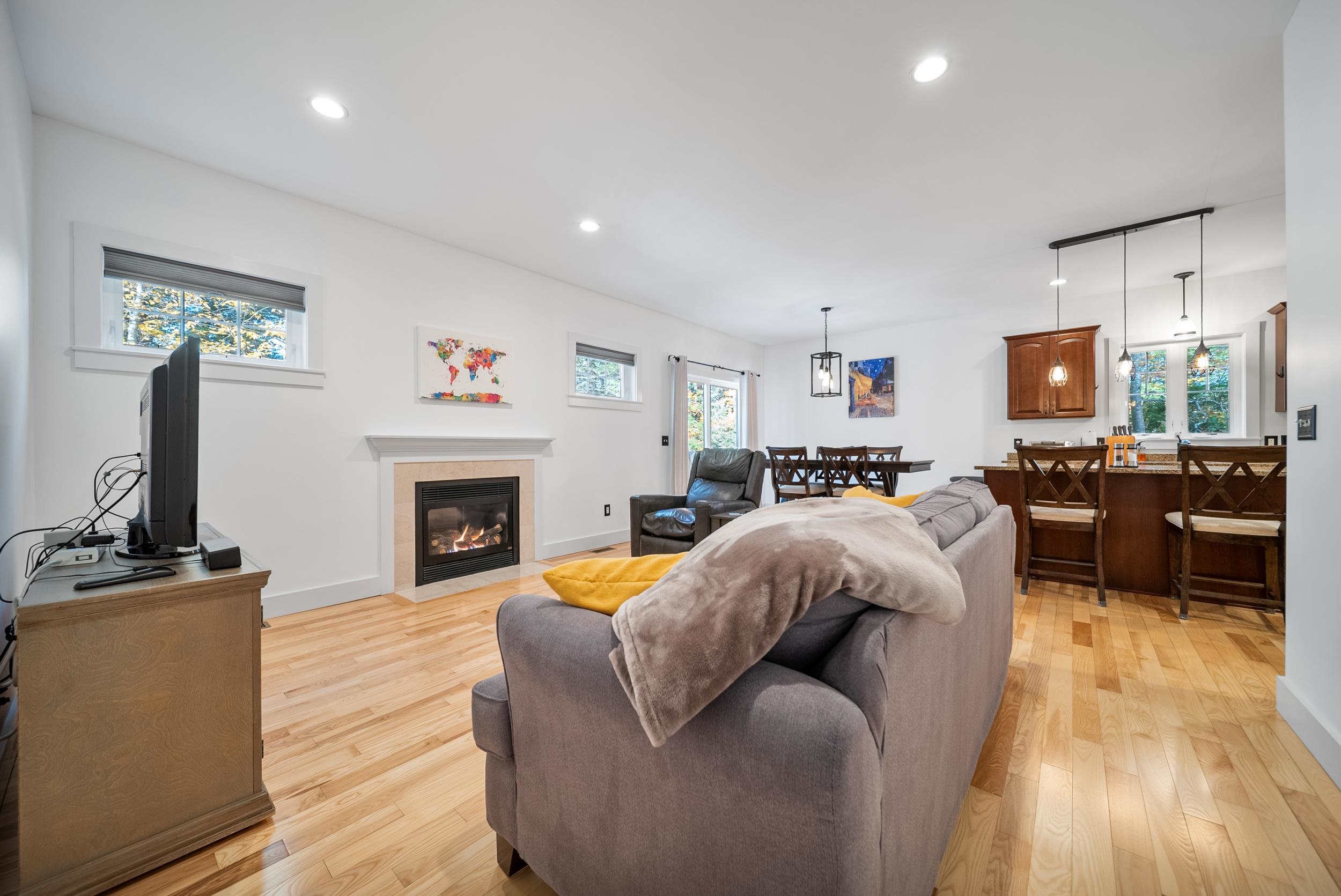 36 Winnicut Road, Unit 2 North Hampton, NH 03862 - Photo 17 of 43