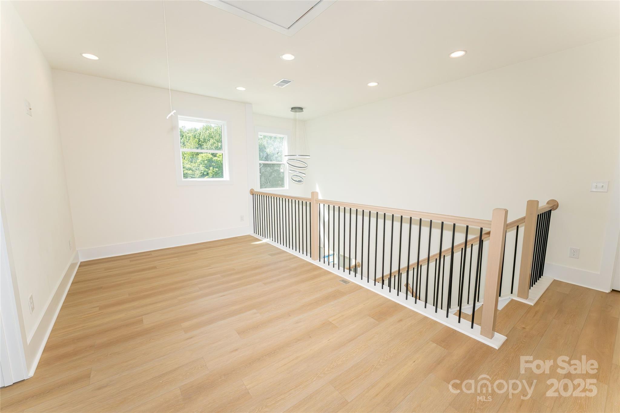9818 Hood Road Charlotte, NC 28215 - Photo 29 of 35 Gallery Image 29