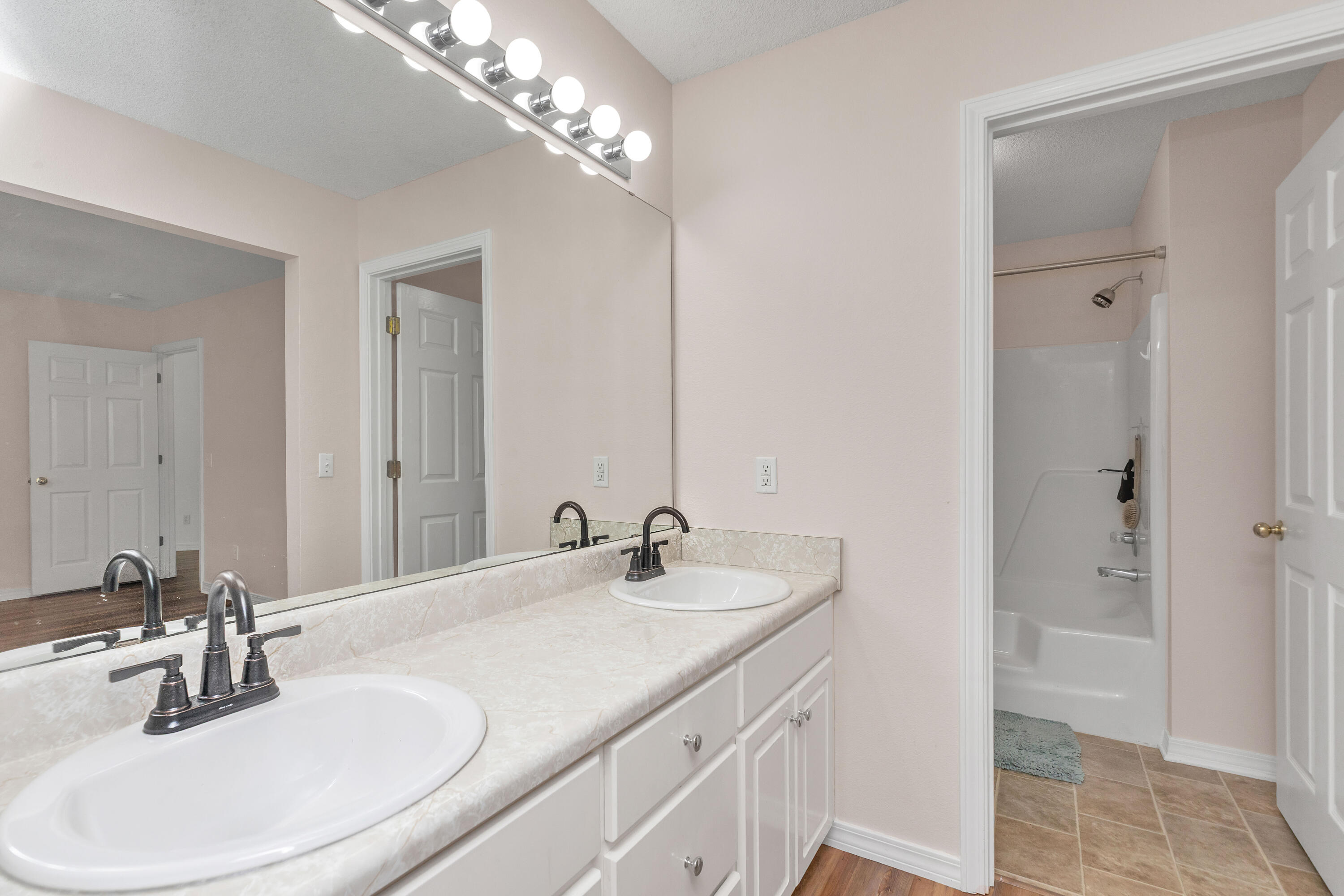 2091 Alfred Boulevard Navarre, FL 32566 - Photo 31 of 36 147A0133