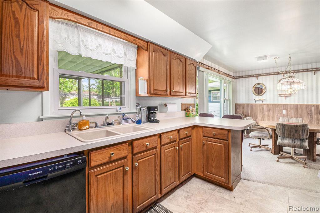 1095 College Road Mason, MI 48854 - Photo 7 of 31