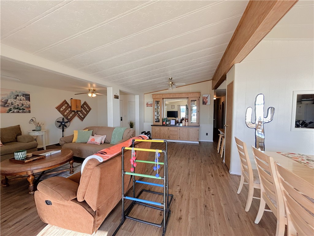 124 Thunderhead Needles, CA 92363 - Photo 8 of 17