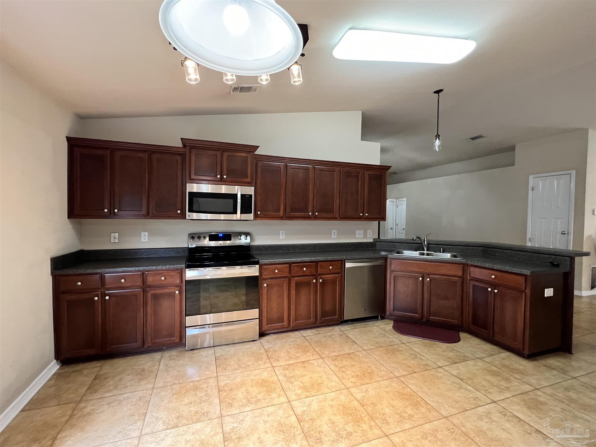 4187 Roosevelt Way Milton, FL 32583 - Photo 4 of 12