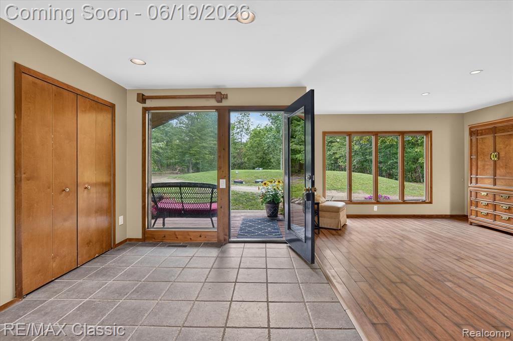 12189 Gage Road Holly, MI 48442 - Photo 3 of 69