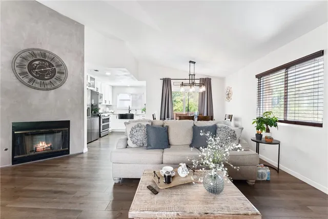 $600,000 | 14748 Moon Crest Lane, Unit E, Chino Hills, CA 91709