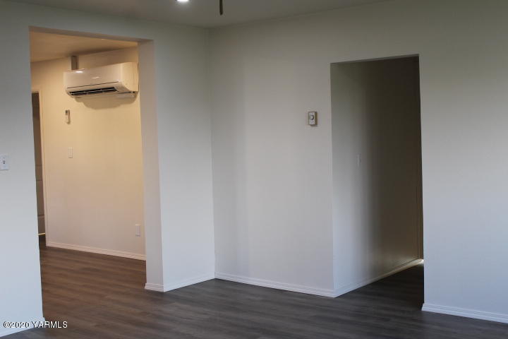 440 Gurley Road Granger, WA 98932 - Photo 8 of 25 a view of empty room