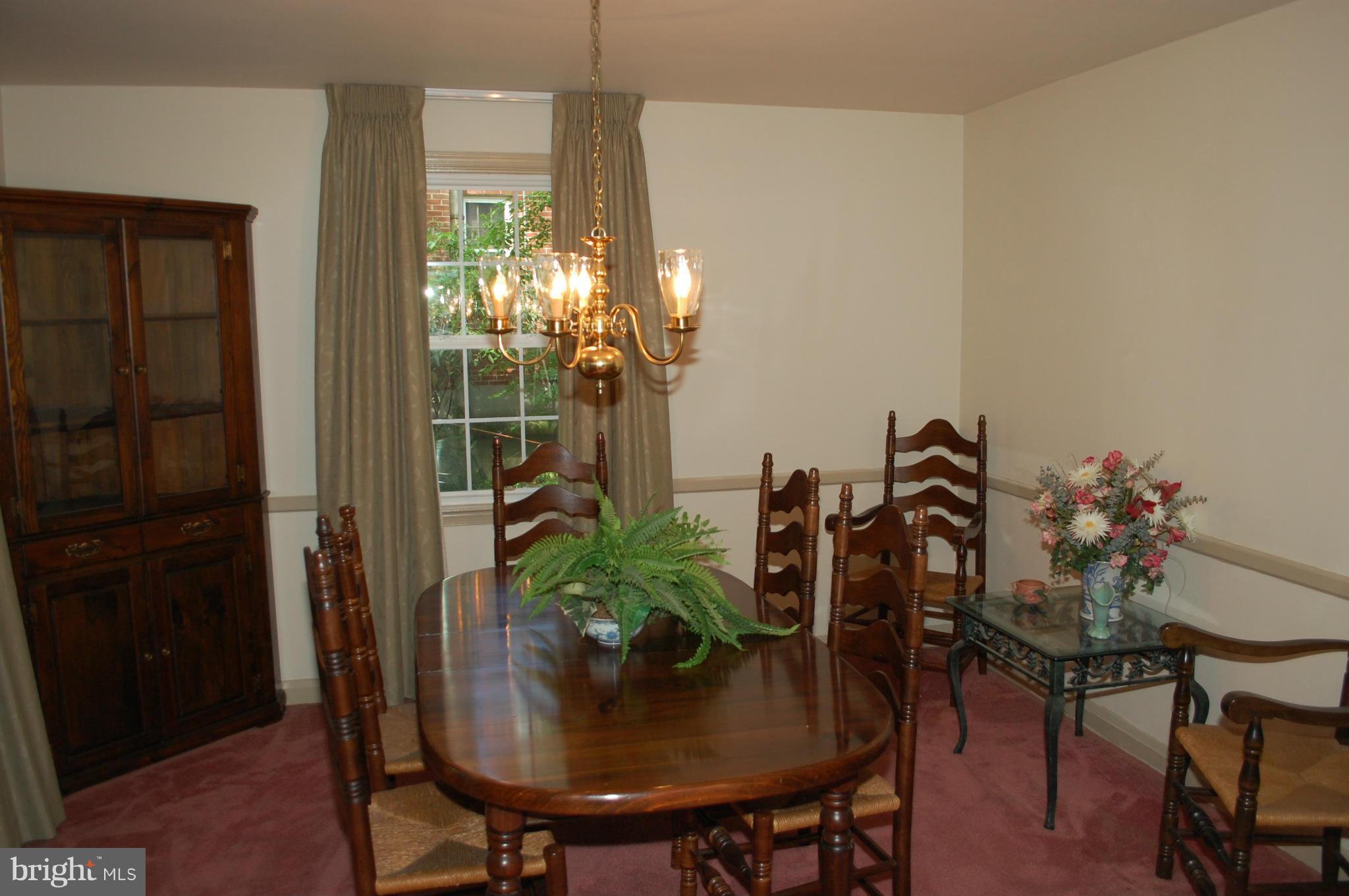 516 Holden Road Baltimore, MD 21286 - Photo 6 of 24 Dining Room