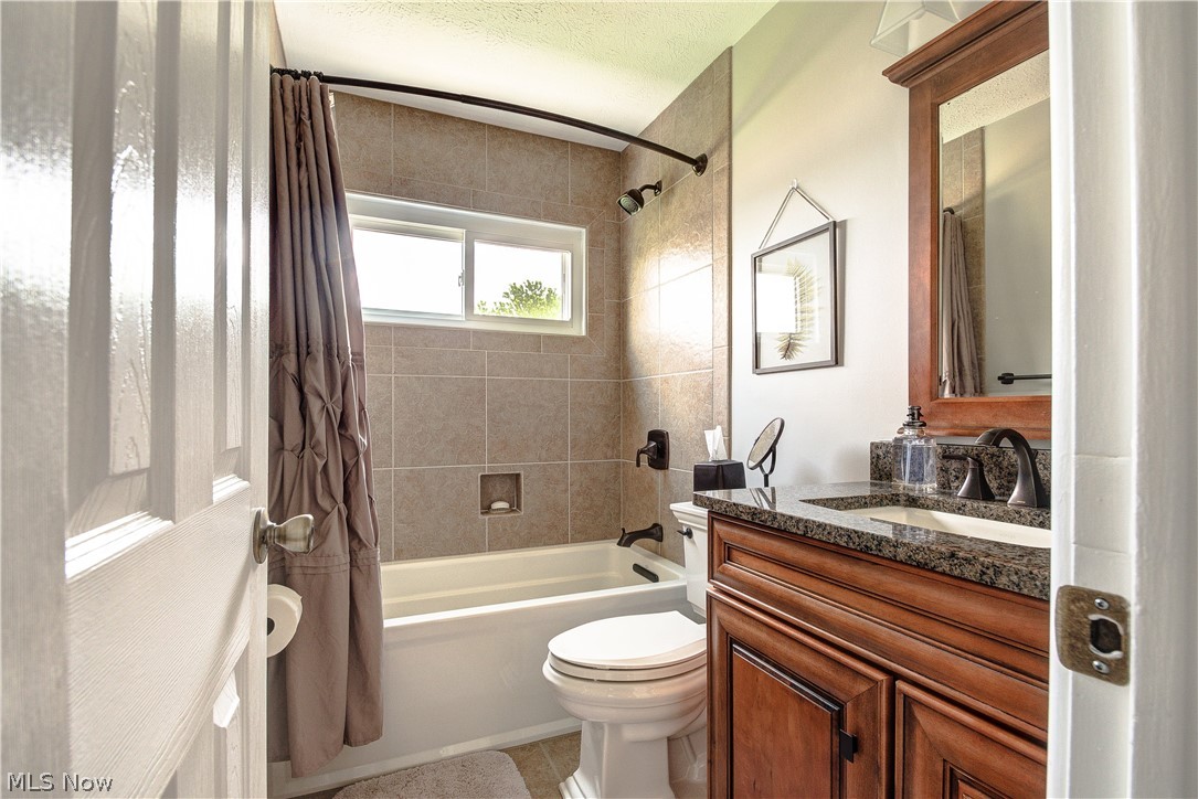 4558 Burkey Road Youngstown, OH 44515 - Photo 9 of 20 Gallery Image 9