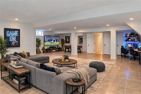 $400,000 | 10106 Northwest Mirror Lake Drive, Kansas City, MO 64152