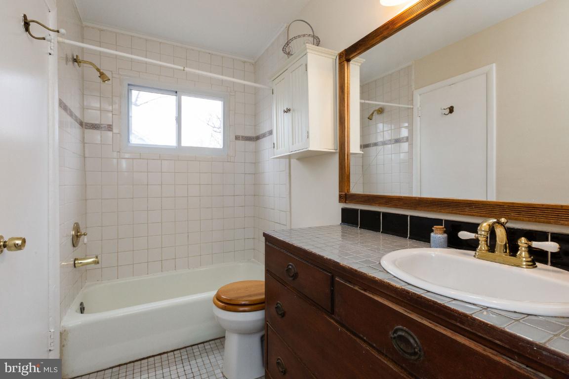 4115 Ferrara Drive Silver Spring, MD 20906 - Photo 17 of 42