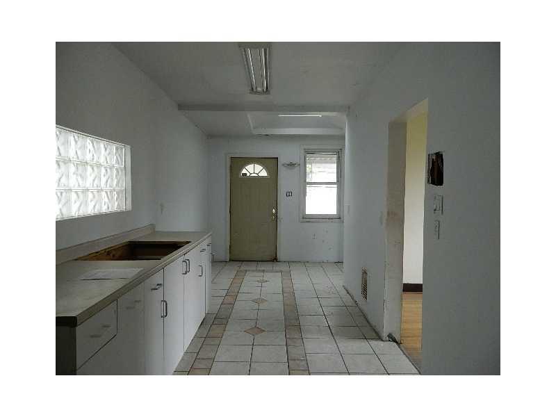 317 Sefler Street McKees Rocks, PA 15136 - Photo 3 of 12 Kitchen.