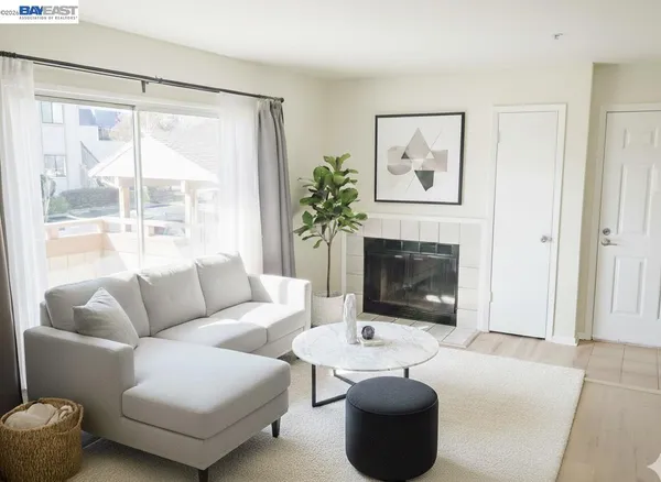 $388,000 | 25129 Copa Del Oro Drive, Unit 147, Hayward, CA 94545
