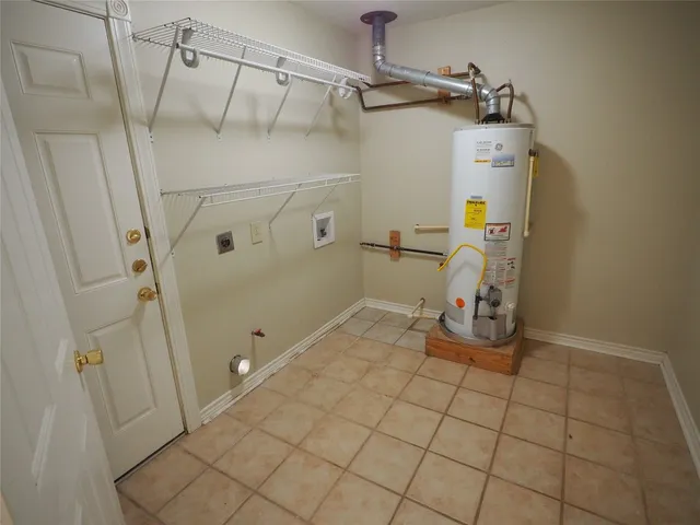 a view of utility room