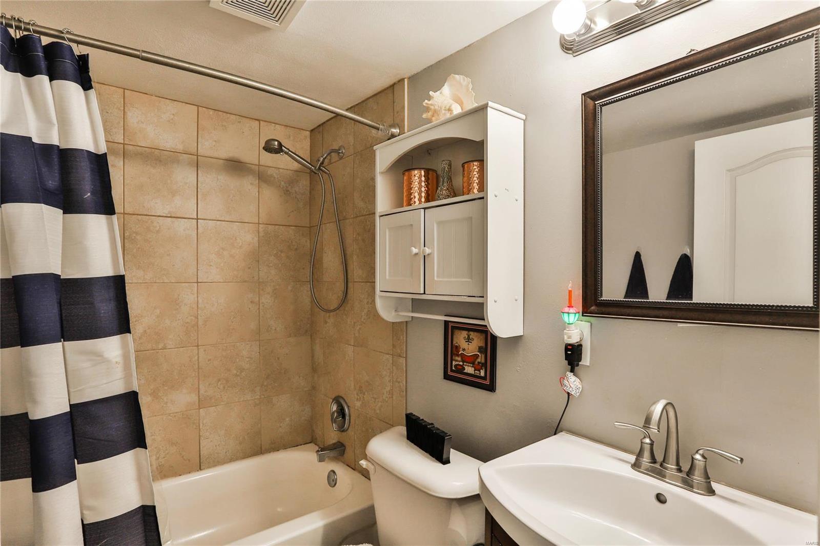1419 Durango Lane, Unit 2 Fenton, MO 63026 - Photo 16 of 21