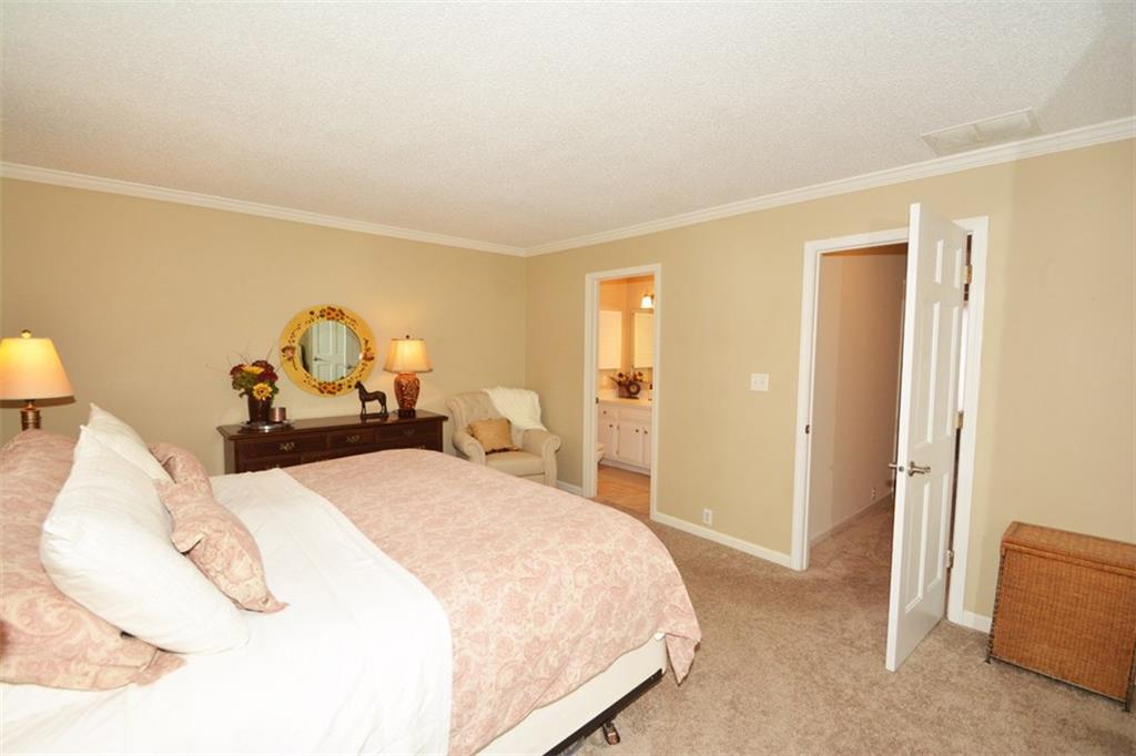 12324 Charing Cross Road Carmel, IN 46033 - Photo 15 of 24 Gallery Image 15