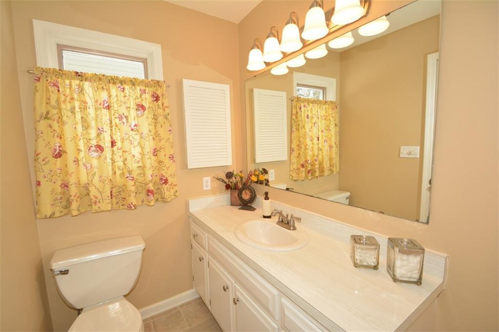 12324 Charing Cross Road Carmel, IN 46033 - Photo 16 of 24 Gallery Image 16
